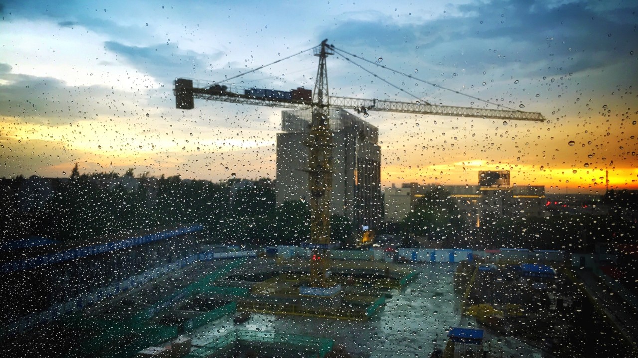 Building Through the Rain: How Shelke Constructions Prepares for Monsoon Delays in RCC Projects